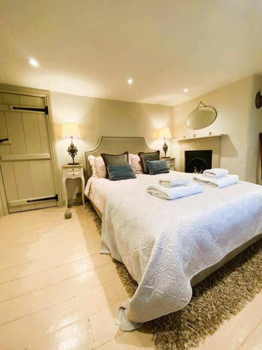 Beautiful Immaculate Aldeburgh Cottage, Sunny Outdoor Space, Free Parking - Easy Walk To Beach & Town Exterior foto