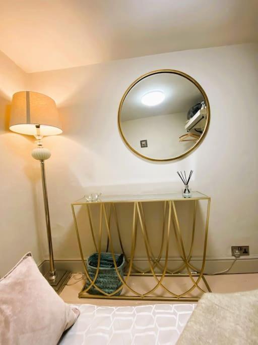 Beautiful Immaculate Aldeburgh Cottage, Sunny Outdoor Space, Free Parking - Easy Walk To Beach & Town Exterior foto